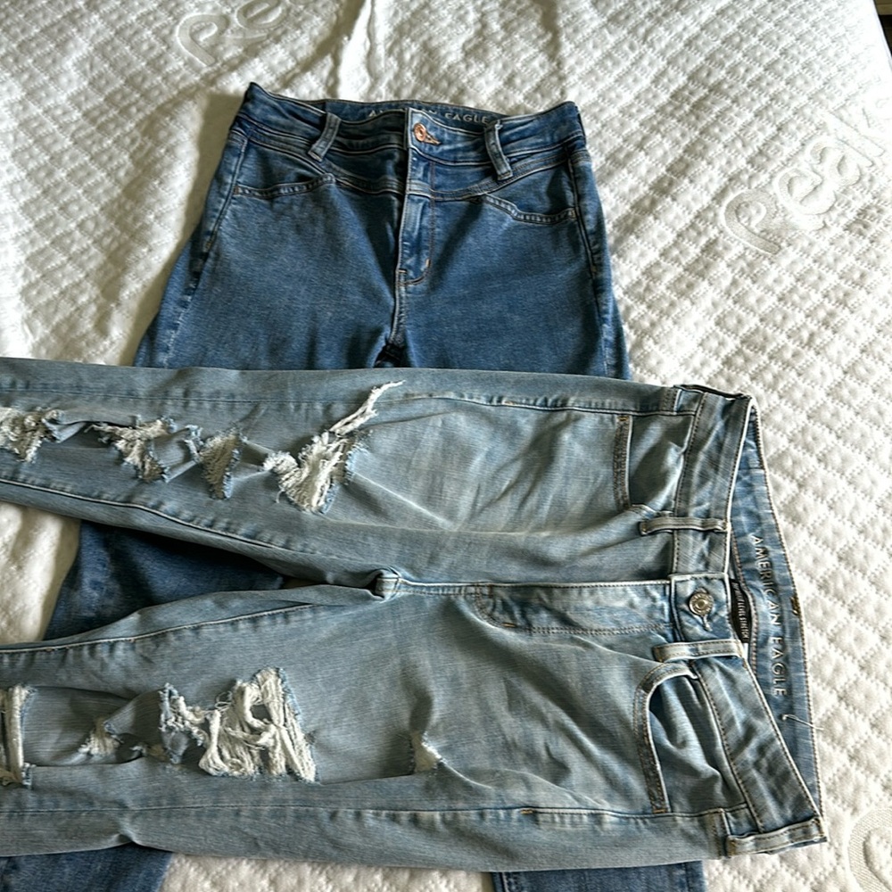 2 AE jeans